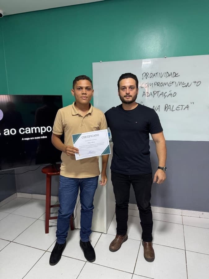 Entrega de certificado do treinamento Do Campus ao Campo